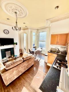 Victorian Style Apartment - Studio in Cambridge City Centre sleeps 3 close to river & Cambridge university - 6