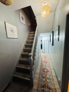 Spacious 4-bedroom Duplex Flat I Near Town Center & Shops - 5