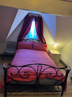 Spacious 4-bedroom Duplex Flat I Near Town Center & Shops - 4