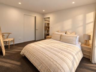 Central Merivale - Private Courtyard - Parking - 3