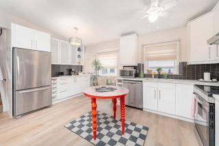 Charming 3BR Edmonton Home with Backyard & Parking - 7