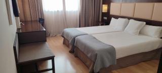 Hotel Sercotel Cuatro Postes - 5