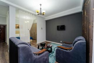 Great studio apartment and parking - 4
