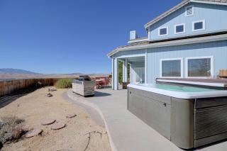 Mtn-View Haven w/ Hot Tub! 28 Mi to Mt Rose Ski - 0