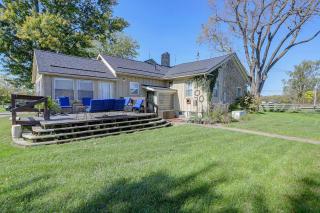 Historic Ottawa Lake House: Deck, Barn + 96 Acres! - 9