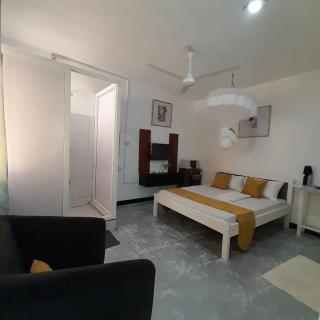 FURNISHED STUDIO ON BEACHROAD - 8