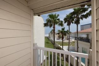 Coastal Retreat 3BR Condo with Resort Amenities - 0
