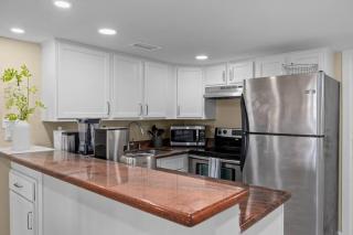 Coastal Retreat 3BR Condo with Resort Amenities - 4