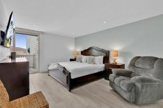 Modern Beach View Apartment with Resort Amenities - 5