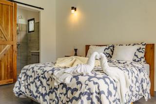 Las Terrenas - Private 4-Bedroom Villa with Pool, 7-Minute Walk to Beach Town - 8