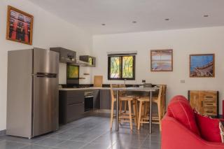 Las Terrenas - Private 4-Bedroom Villa with Pool, 7-Minute Walk to Beach Town - 1
