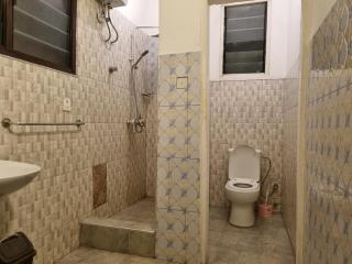 Sydney's Place, Labone-Accra - 1