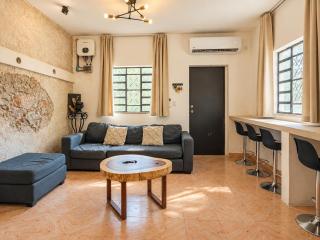 Casa Maya Villa with Private Pool Bar and Parking Merida - 4