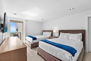 Beachside Getaway 3BR Condo with Ocean View Balcony - 0