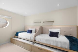 First Floor Beachfront Gem with Resort Amenities - 8