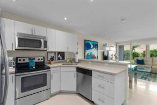 First Floor Beachfront Gem with Resort Amenities - 4