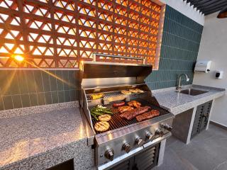 1BR condo in La Cruz de Huanacaxtle with pool, gym, WiFi, and AC - 0
