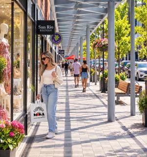 Shop & Stay Central 8 - 9