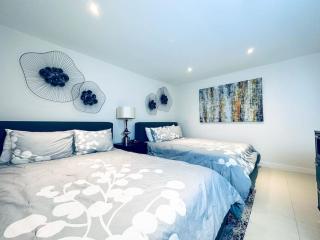 Luxurious Beachside Condo with Amazing Ocean Views - 4