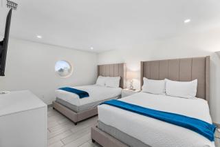 Beachfront Paradise with Resort Amenities - 6