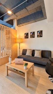 Apartamento Central con Balcón - 0