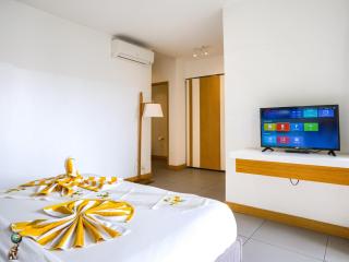 Latitude Sunset 3 Bedroom Duplex with Private Pool - 8
