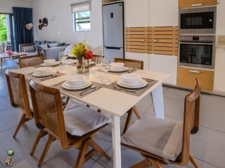 Latitude Sunset 3 Bedroom Duplex with Private Pool - 4