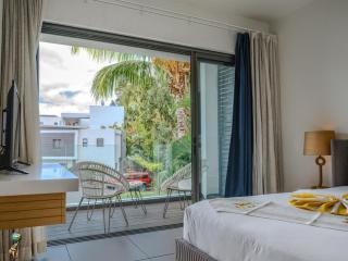 Latitude Sunset 3 Bedroom Duplex with Private Pool - 2