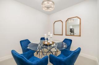 Charming Condo with Pool and Garage, Close to Shopping - 5