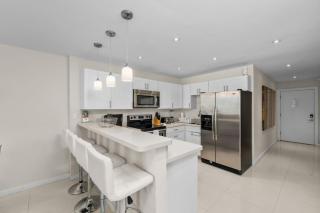 Seabreeze Condo with Ocean Views and Resort Amenities - 2