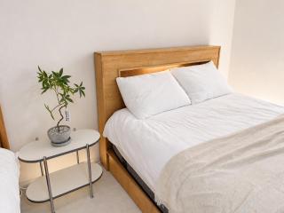 Cozy 2BR in Gangnam Near Eonju Station Up to 6 Guests - 7