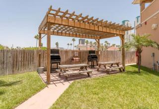 Beach Side Condo, BBQ Grill and Heated Pool - 6