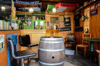 The Green Dragon Tavern Suite-Picton - 9