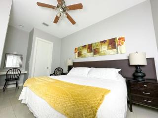Beach Side Condo, BBQ Grill and Heated Pool - 2