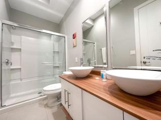 Beach Side Condo, BBQ Grill and Heated Pool - 1