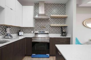 Charming Family-Friendly Home Close to Shopping - 5