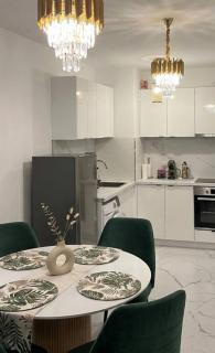 Brand New 1BR Apartment&Private Garage - 6