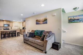 RJD Beachside Vacation Home A - 6