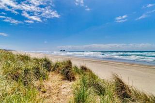 RJD Beachside Vacation Home B - 8
