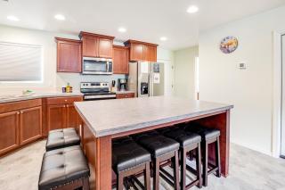RJD Beachside Vacation Home B - 4