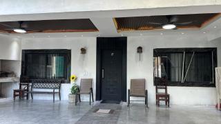 House near the International Bridge in the Downtown Area - 7