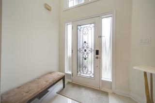 Cozy Basement Bedroom with Private Bathroom and Free Parking - 7