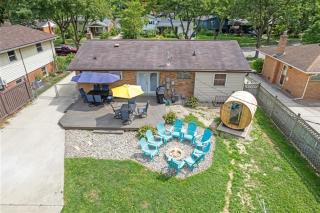 Hot Tub Sauna Fire Pit Outdoor Living Elegant Ranch - 8