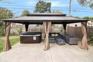 Hot Tub Sauna Fire Pit Outdoor Living Elegant Ranch - 1