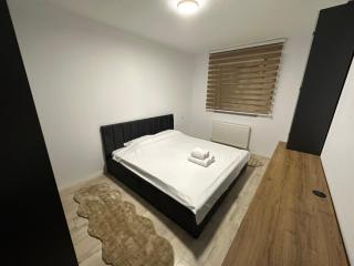 FL Apartment Mitrovice - Modern & Central - 2