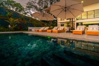 NEW! Panoramic Views-4 Suites-Pool-Jacuzzi-Luxury - 1