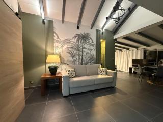 JPY S Suite - 7