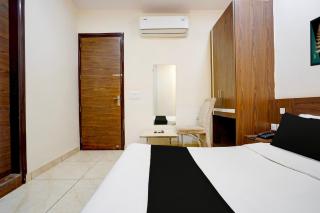 Super Townhouse Dashrathpuri Metro Formerly Elegant Palace - 4