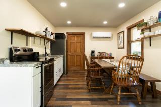 The Perch Creekhouse - Sleeps up to 10 - 3