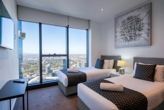 Prima Tower - Skyline Escape with Infinity Pool and Breathtaking Views - 6